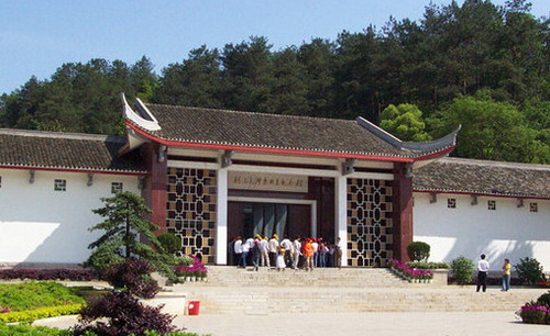 韶山毛泽东纪念馆_调整大小.jpg