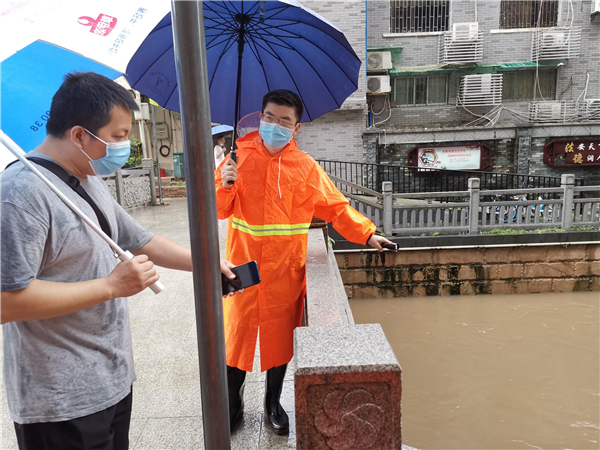 颜常委.jpg