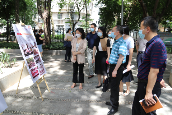 2022年6月29日，市检查组到新葡京博彩官网
区洪桥街道德源里社区开展省级“民主法治示范社区”申报创建实地检查工作。.JPG