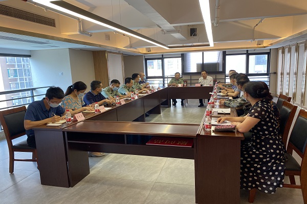0729区纪委书记调研.jpg