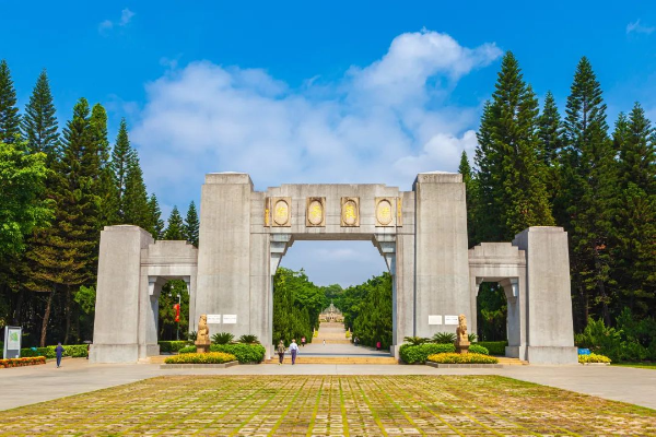黄花岗公园正门 黄花岗公园