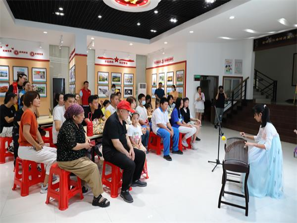 古筝演奏(1).jpg
