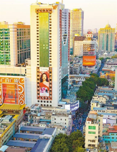 1月12日拍摄的北京路步行街景观。 1月12日拍摄的北京路步行街景观。